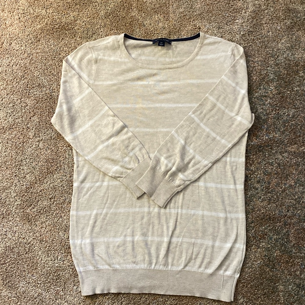 Tommy Hilfiger light weight sweater